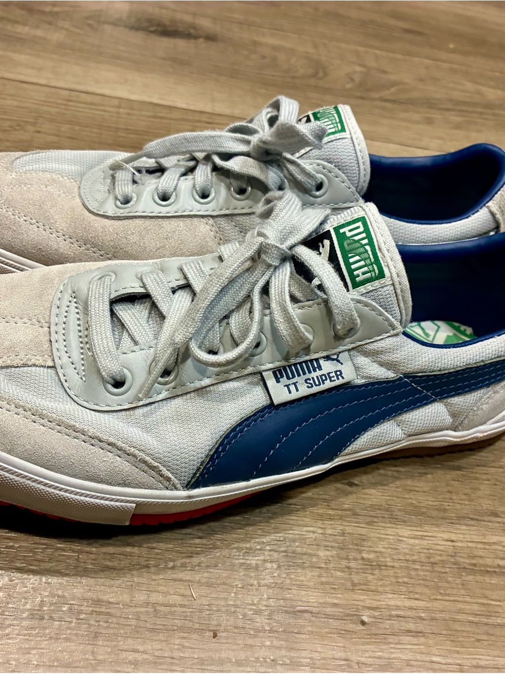 Puma Men's Sneakers in Light Gray and Navy